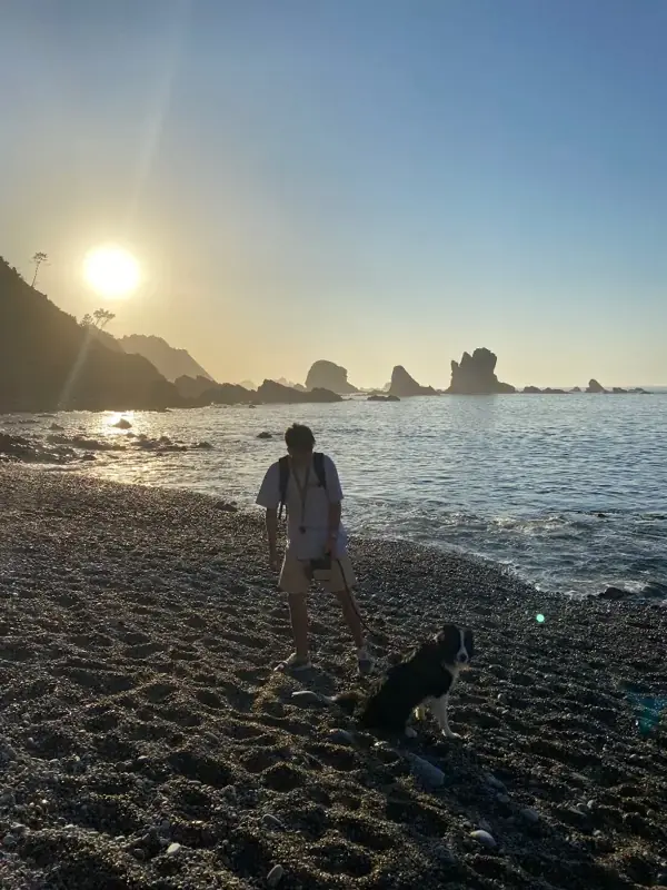 Playa del Silencio al atardecer